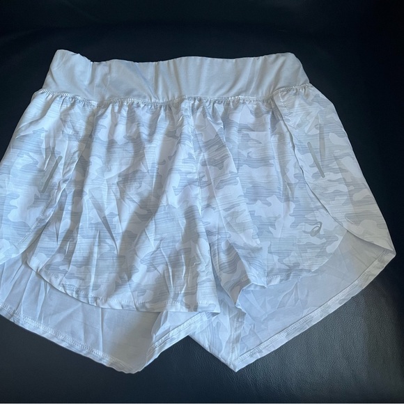 Ladies Asics Medium Running shorts - Picture 5 of 5